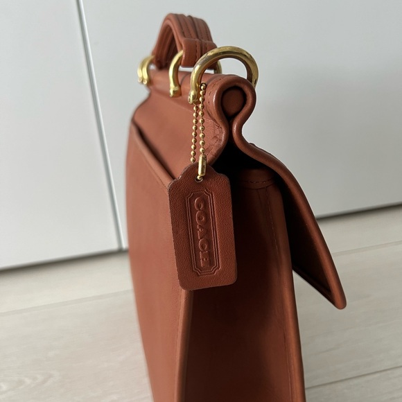 *SOLD LOCAL* COACH | Vintage Willis 9927 in British Tan - Picture 6 of 13